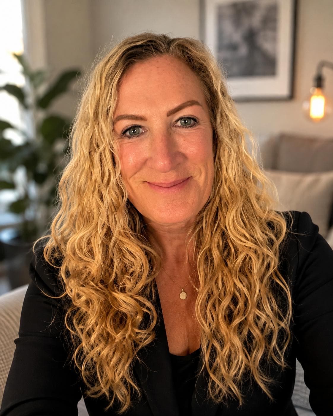 Portrait of Nikki, independent celebrant